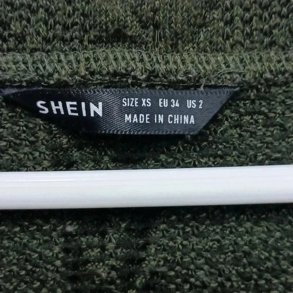 Green Shein long sleeve small midrift sweater like top - Picture 4 of 5